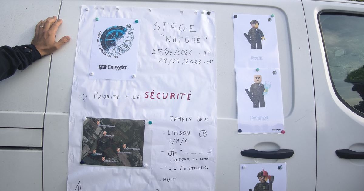 Consignes de sécurité affichées au point de rassemblement avant une formation